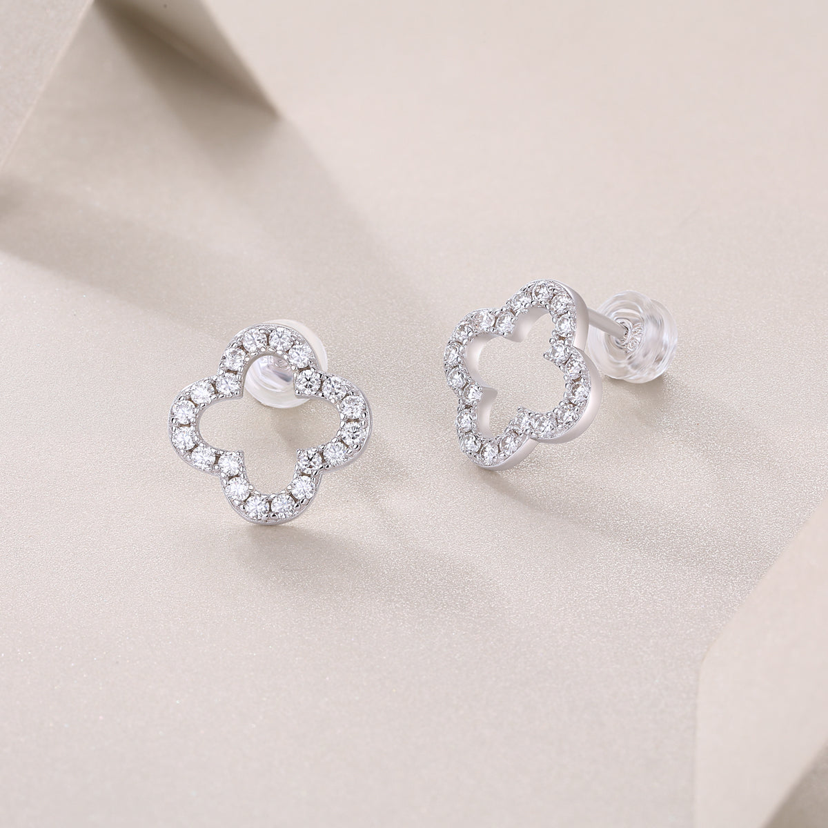 0.6 CT Moissanite Clover Stud Earrings in 18K White Gold Plated Sterling Silver#2