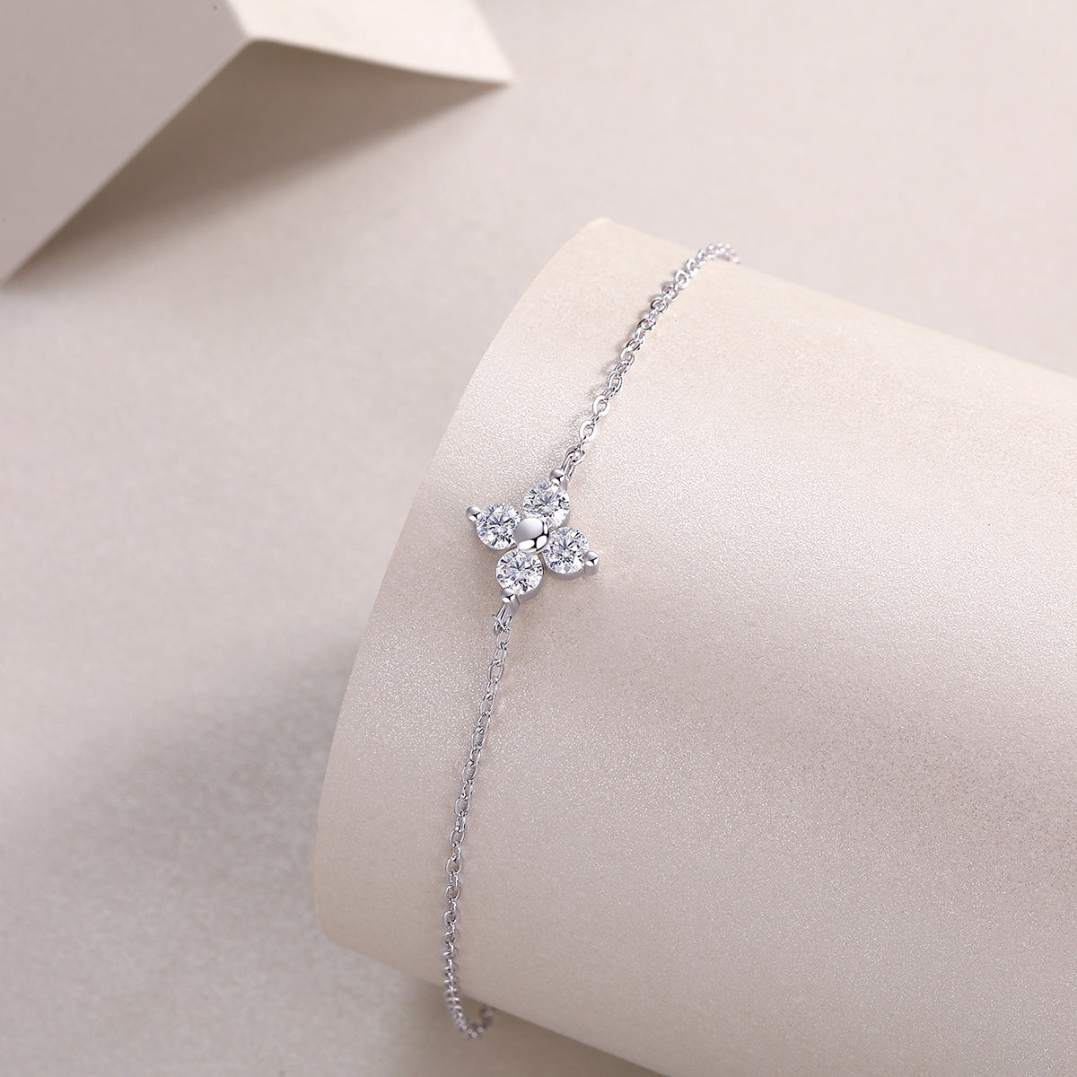 0.4 CT Moissanite Clover Bracelet in 18K White Gold Plated Sterling Silver#2